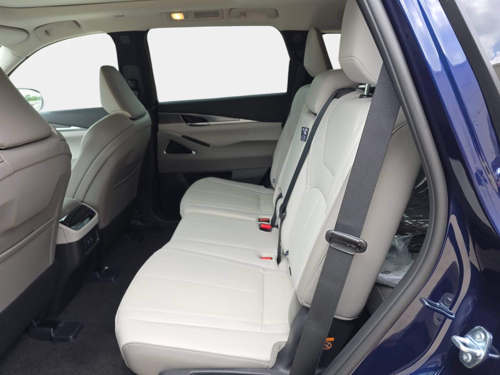 New 2027 INFINITI QX60 Luxe w/ Cargo Package AWD/4WD image 14