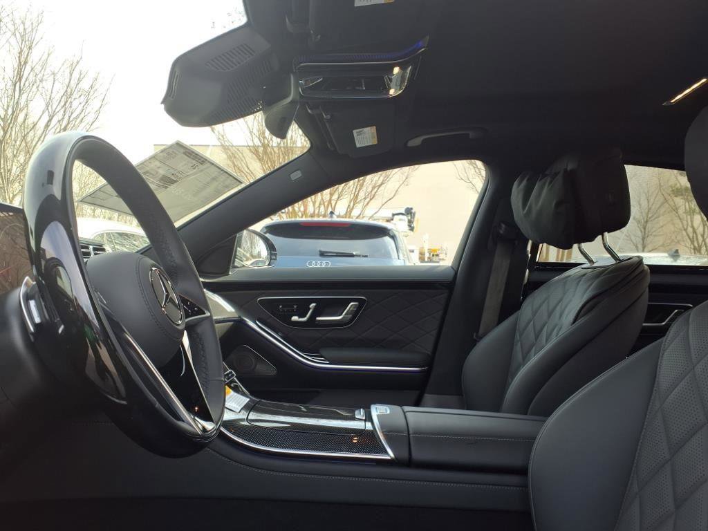 New 2025 Mercedes-Benz S 500 4MATIC image 6
