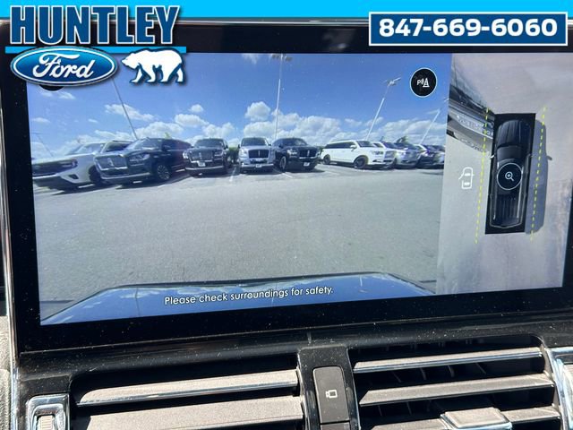 Used 2022 Lincoln Navigator Reserve w/ Equipment Group 201A image 32