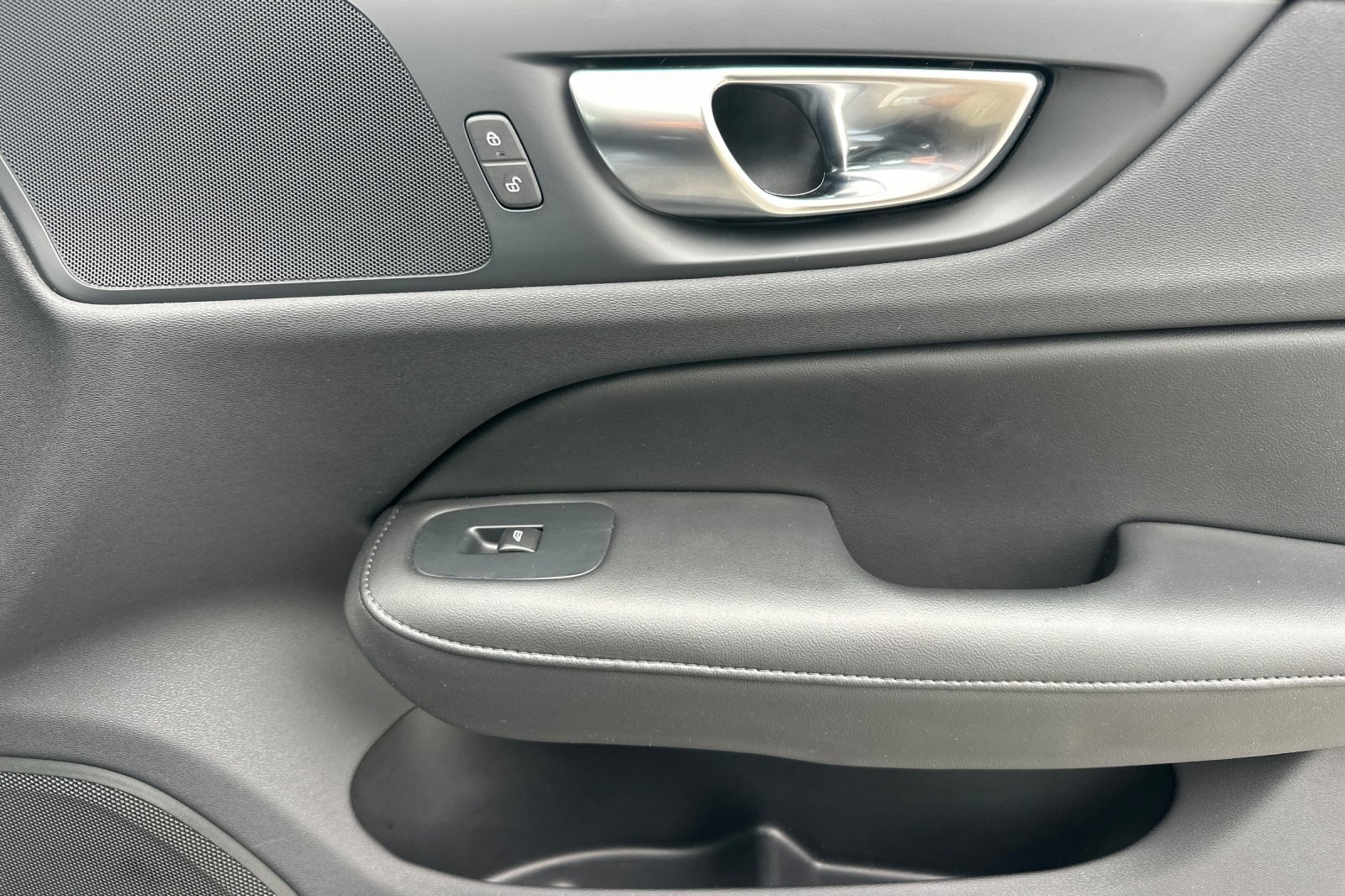 Certified 2025 Volvo S60 B5 Core FWD image 19