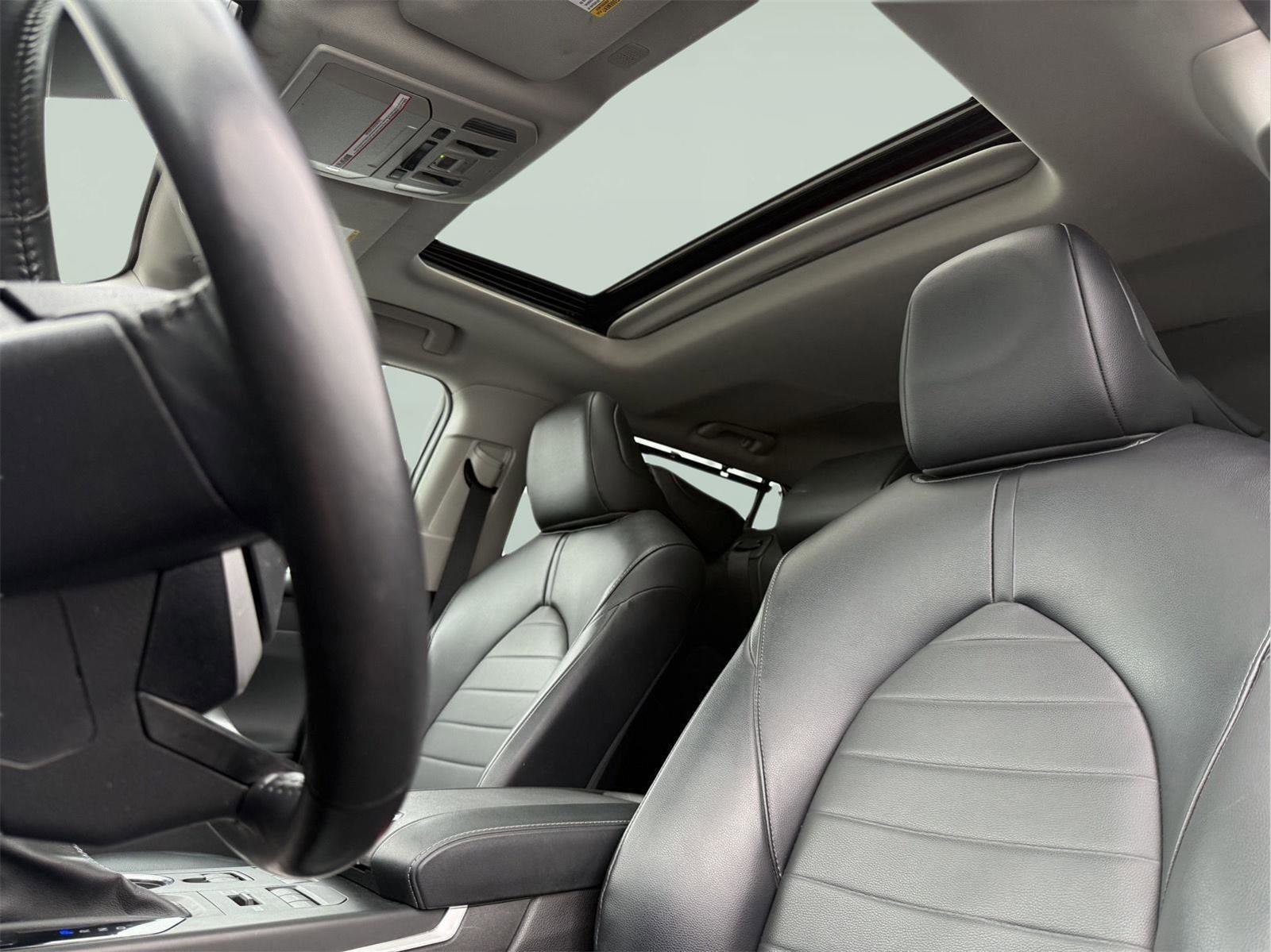 Used 2022 Toyota Highlander XLE image 13