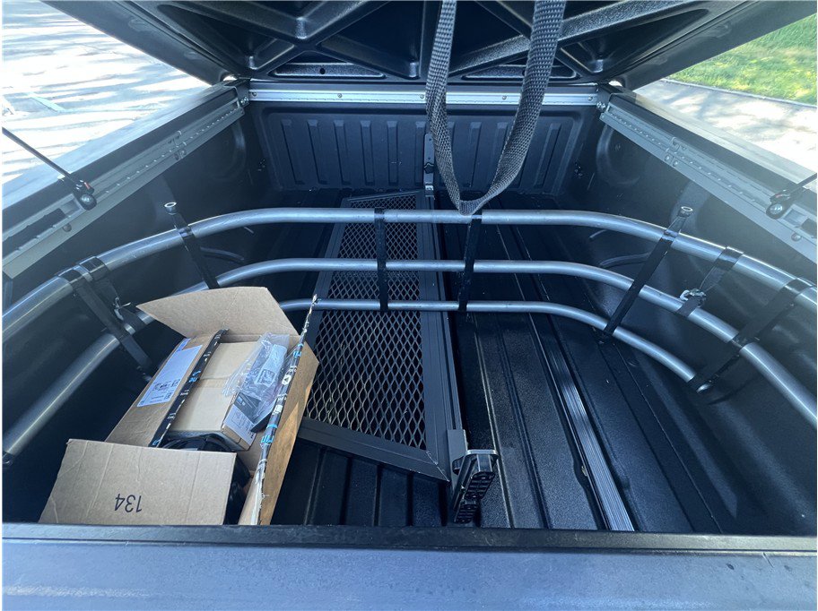 Used 2005 Nissan Titan LE w/ (U01) Nissan Navigation Pkg image 10