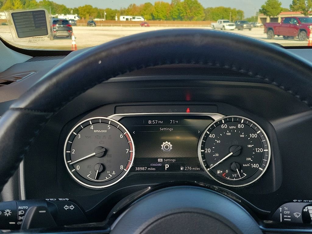 Used 2021 Nissan Rogue SV w/ Premium Package image 18