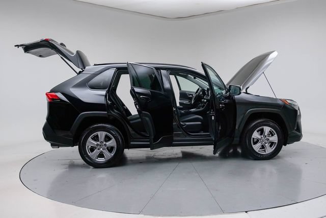 Used 2025 Toyota RAV4 XLE AWD/4WD image 15