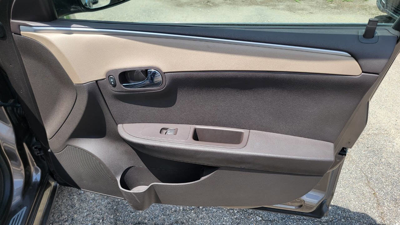 Used 2012 Chevrolet Malibu LS FWD image 30