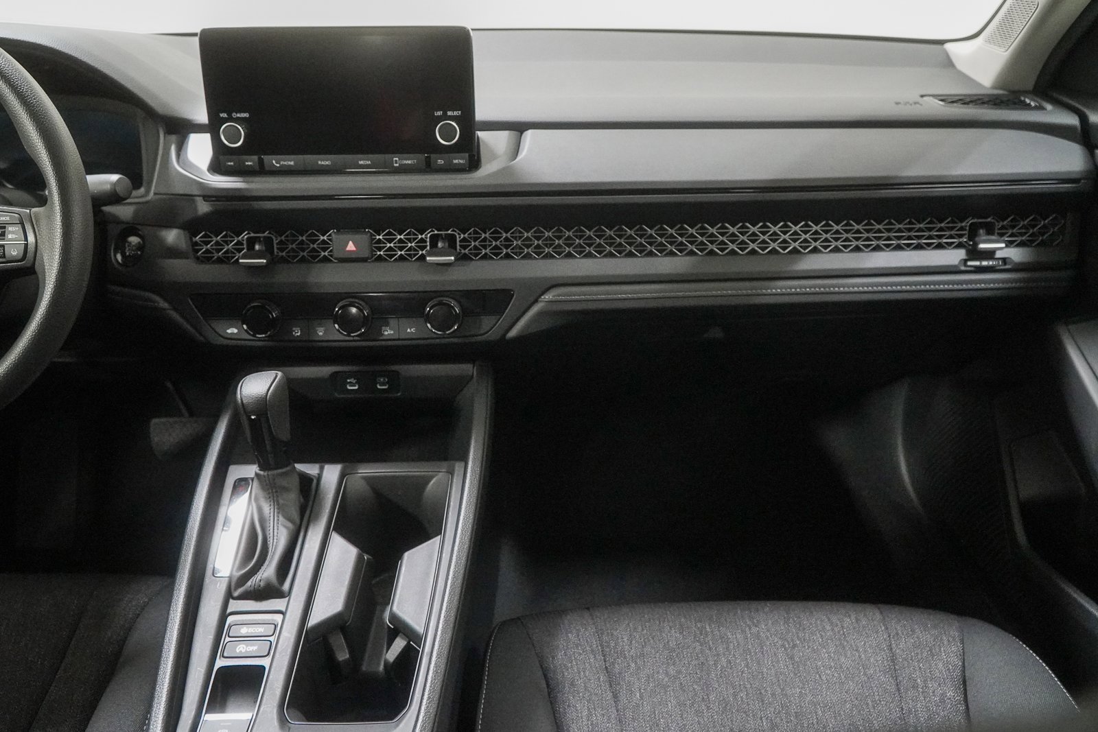 Certified 2025 Honda Accord SE image 33