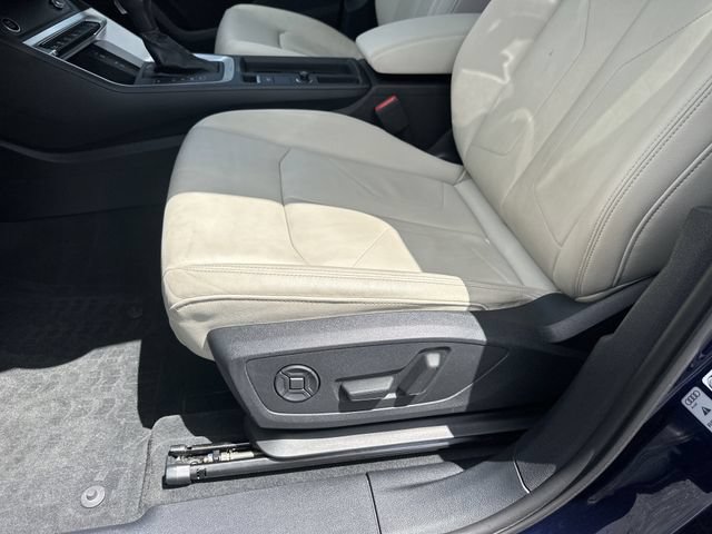 Used 2022 Audi Q3 2.0T Premium w/ Convenience Package AWD/4WD image 23
