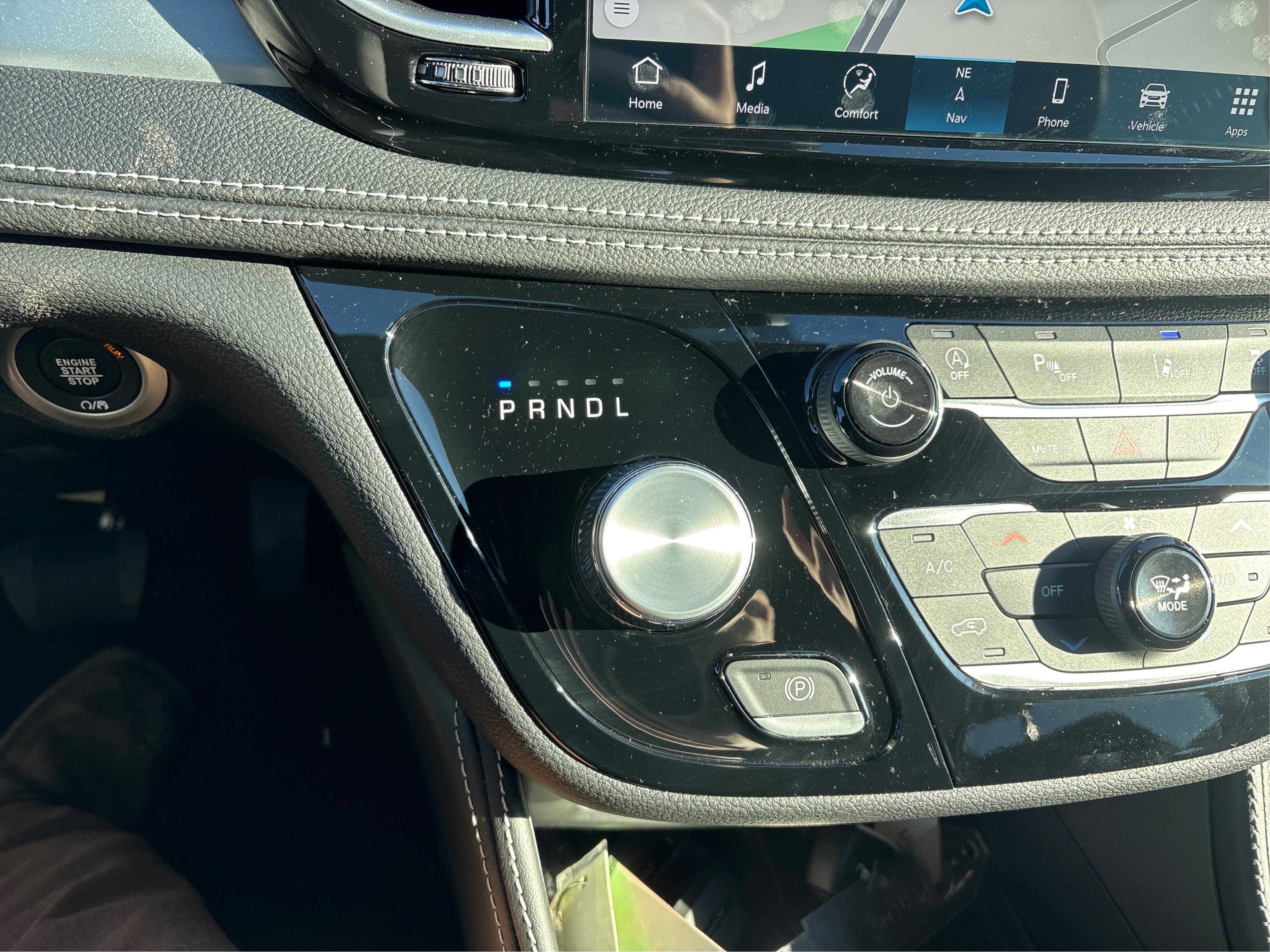 New 2026 Chrysler Pacifica Limited image 28