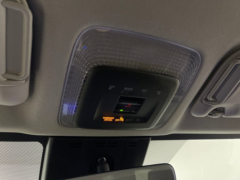 Used 2025 Toyota Prius LE image 25