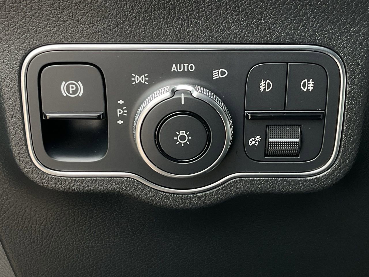 Used 2025 Mercedes-Benz GLA 250 image 26