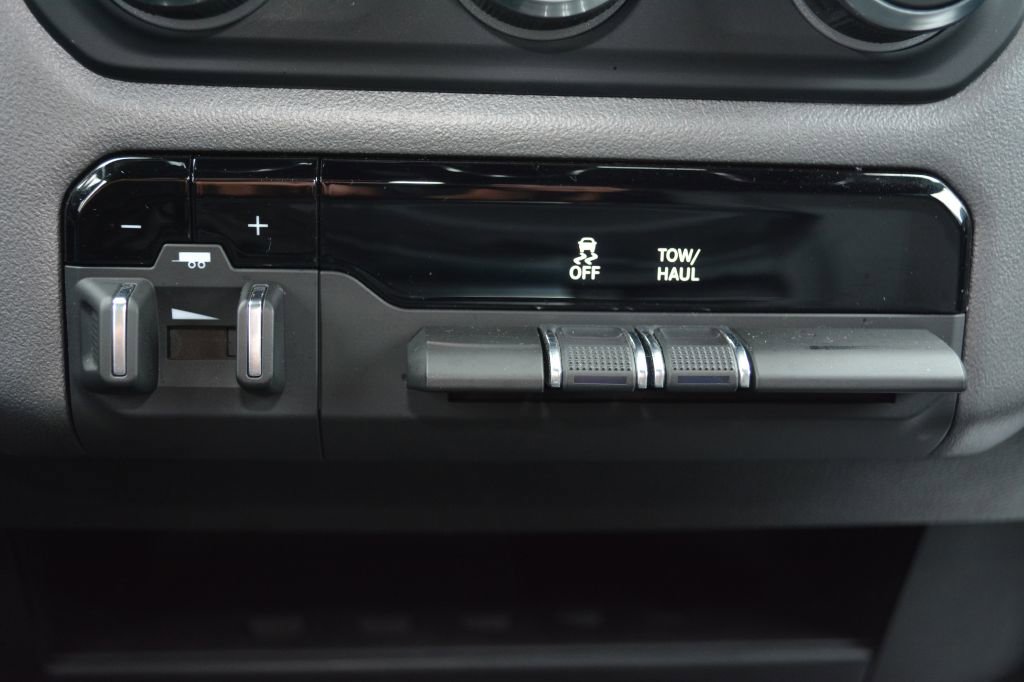Used 2024 RAM 2500 Big Horn image 20