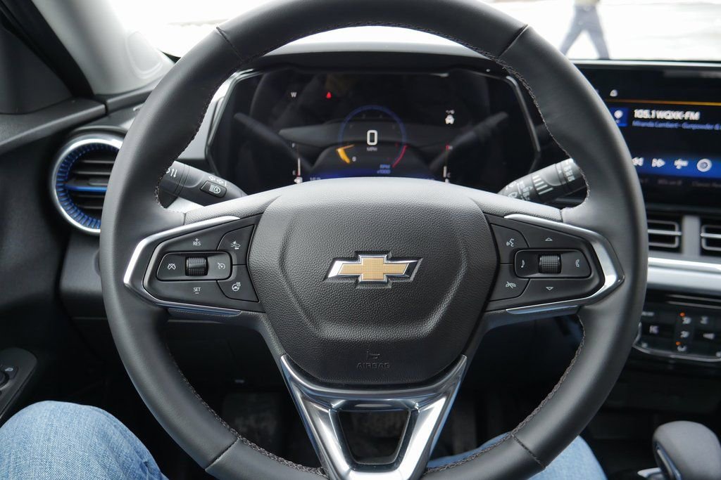 Used 2024 Chevrolet Trax LT w/ Driver Confidence Package image 11