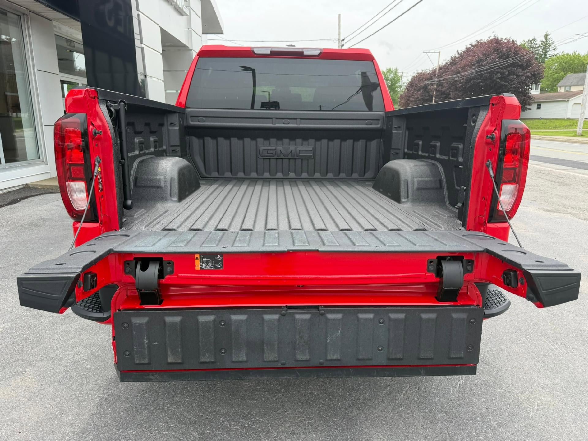 Used 2022 GMC Sierra 1500 Elevation AWD/4WD image 9