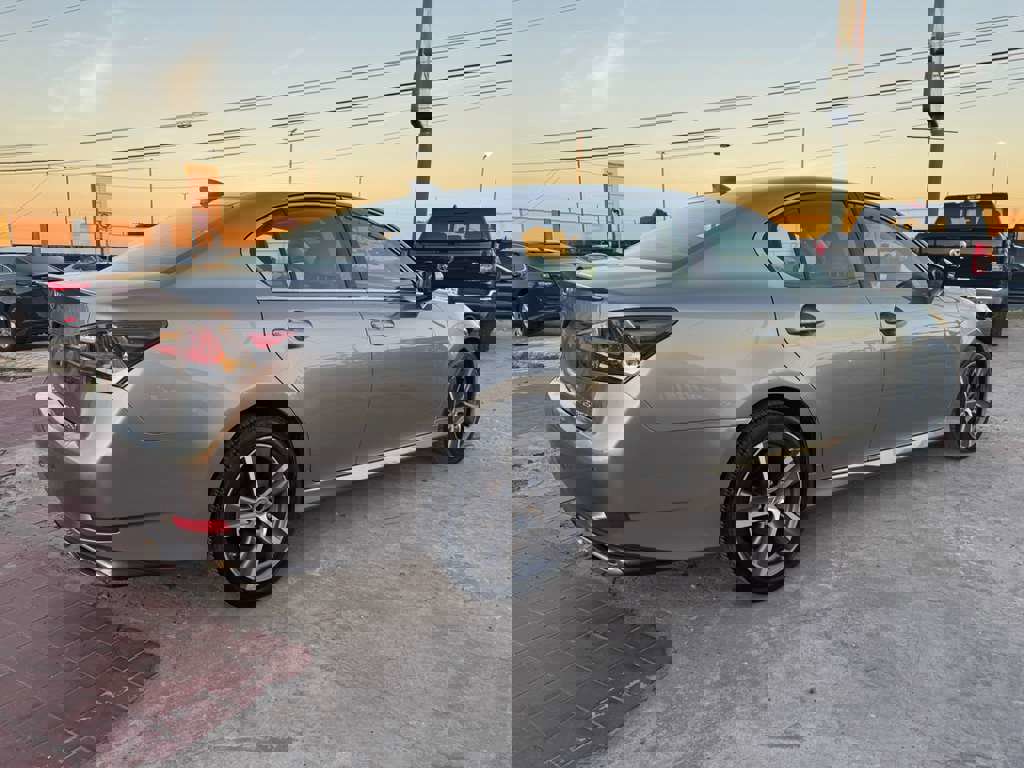 Used 2018 Lexus GS 350 AWD w/ Premium Package image 2