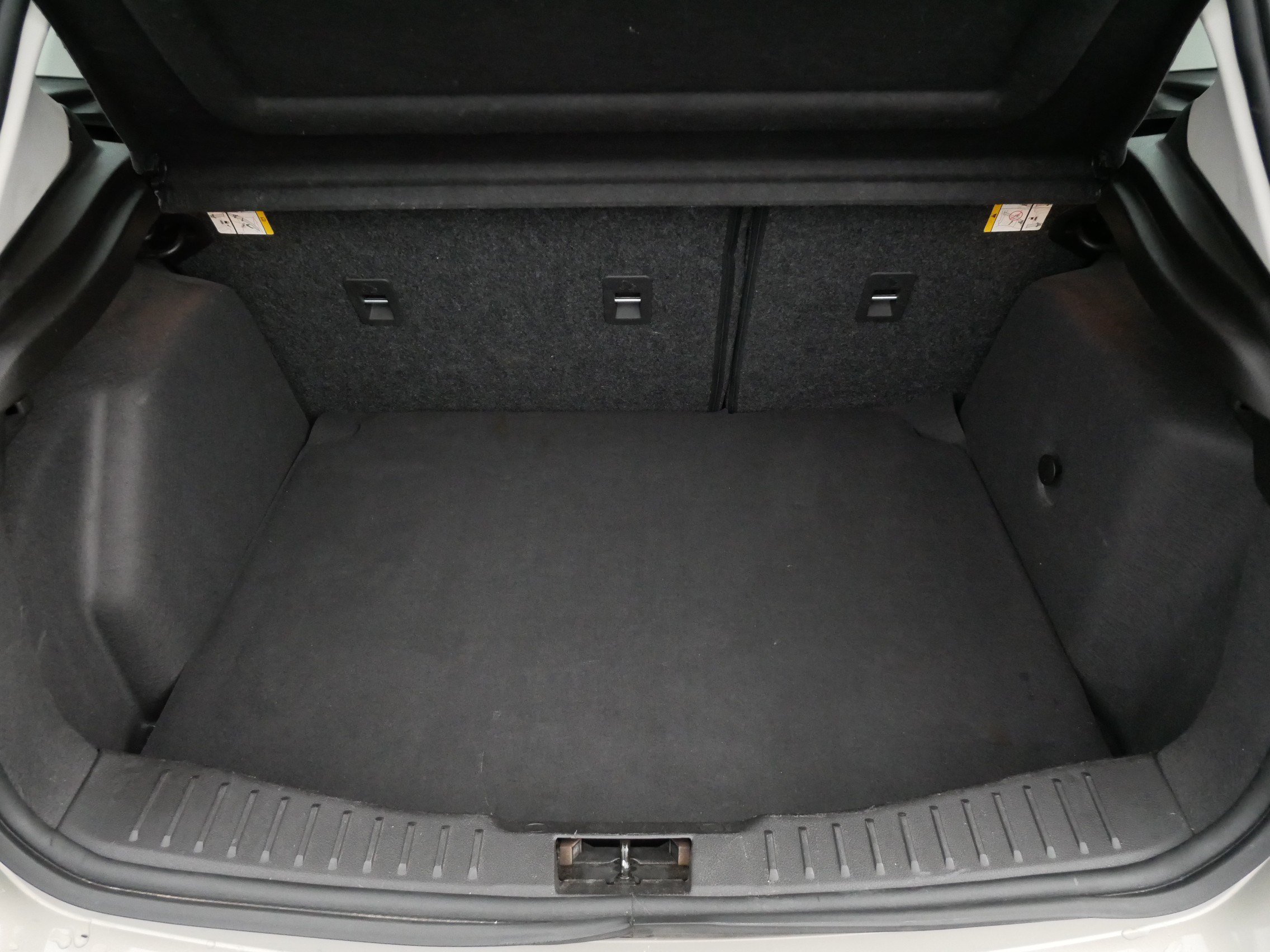 Used 2016 Ford Focus SE FWD image 18