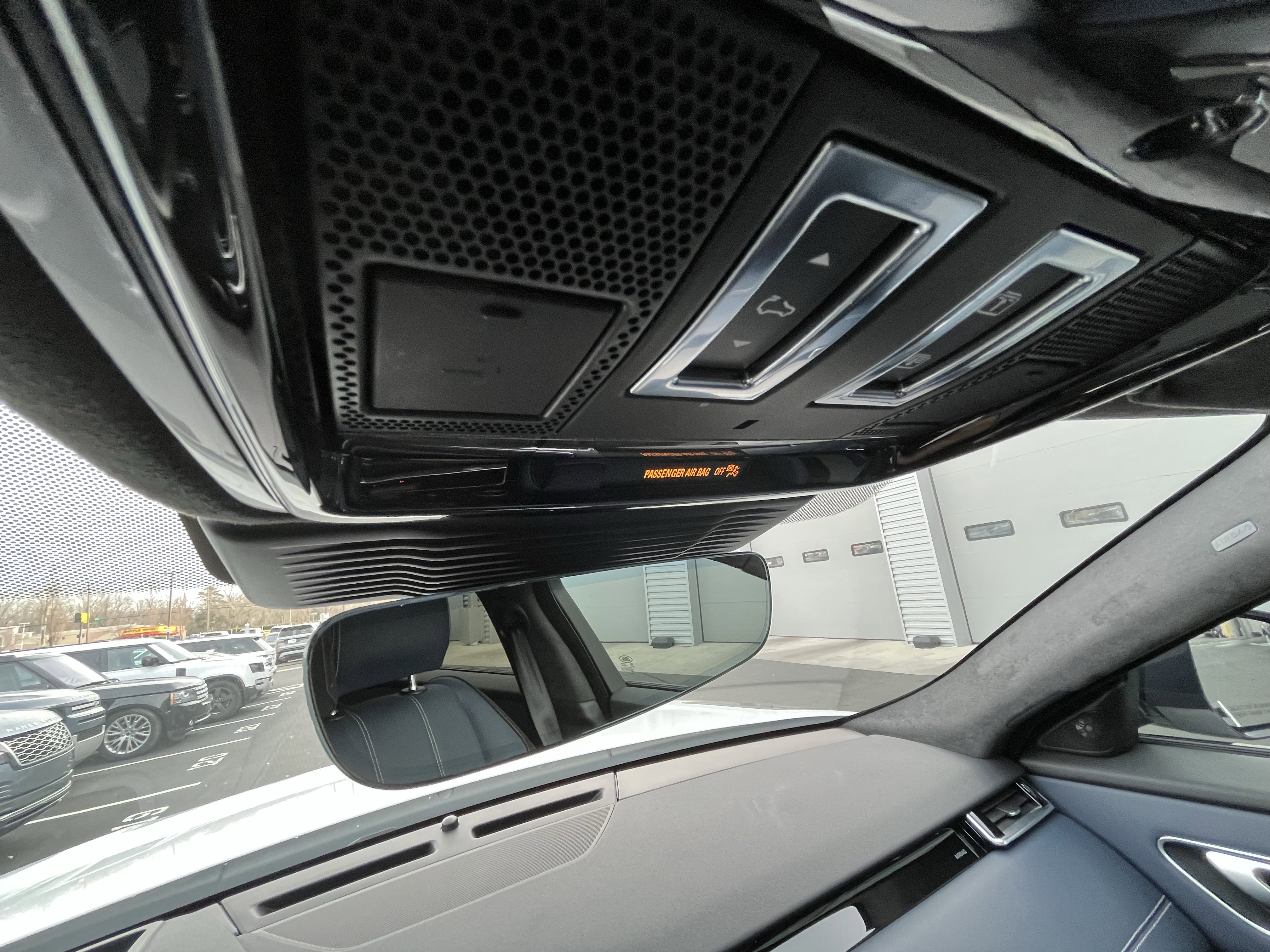 Certified 2023 Land Rover Range Rover Velar R-Dynamic S image 22