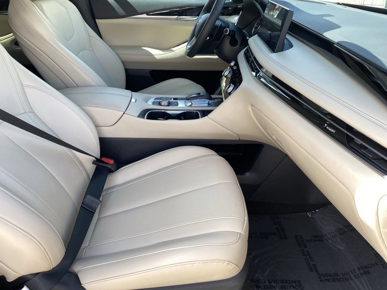 Certified 2025 INFINITI QX60 Pure FWD image 9