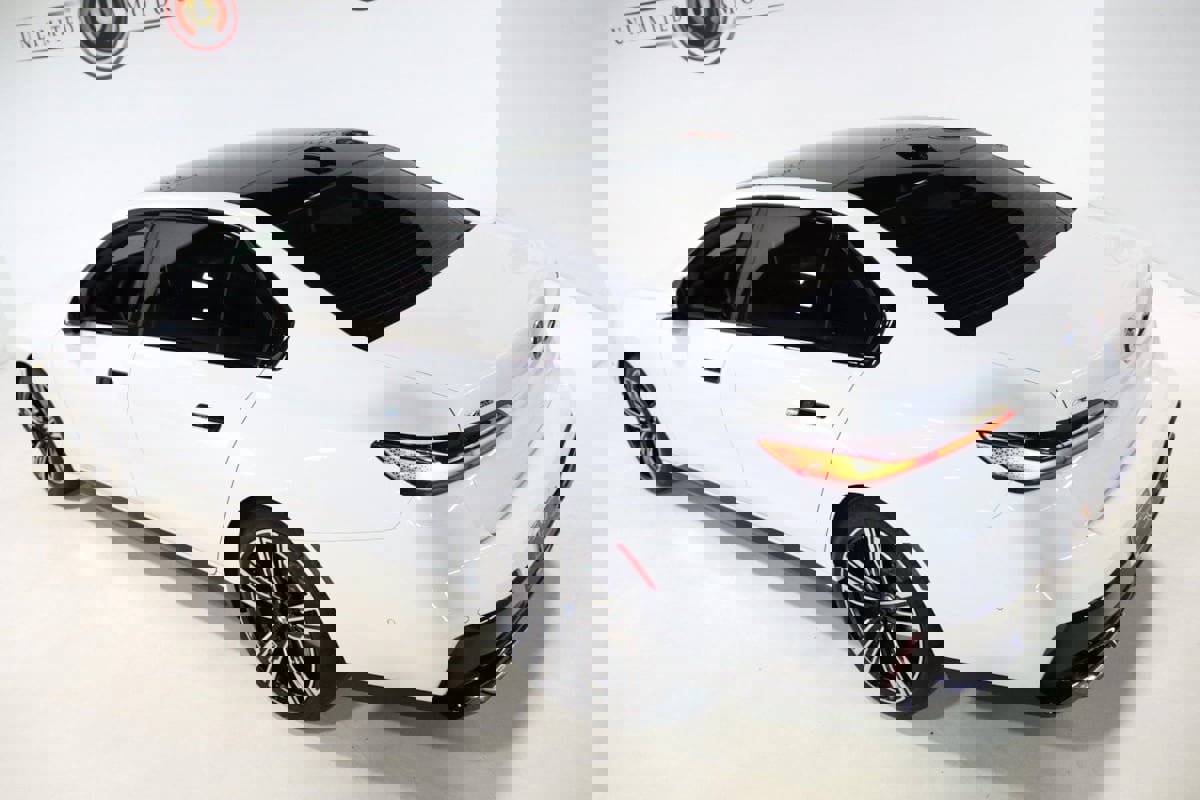 Used 2023 BMW 760i xDrive image 27