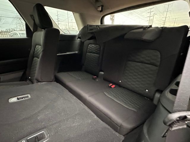 Used 2024 Nissan Pathfinder S image 12