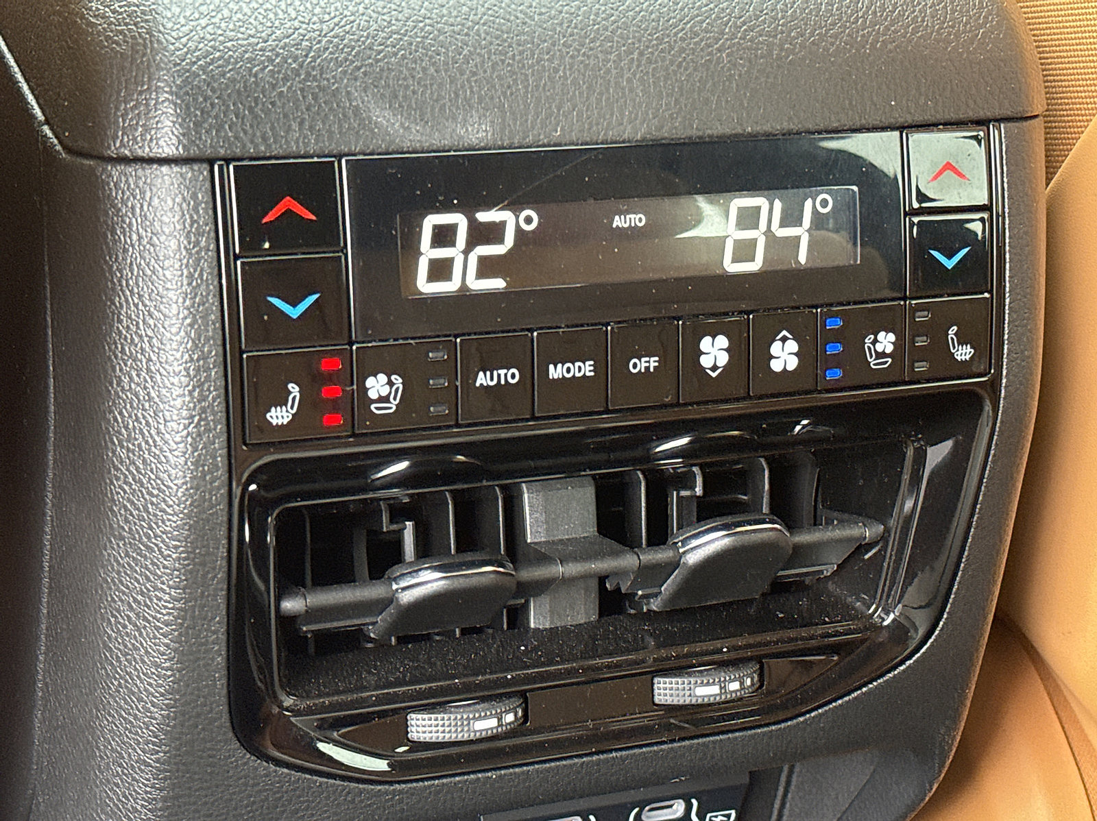Certified 2024 Jeep Grand Cherokee L Summit AWD/4WD image 12