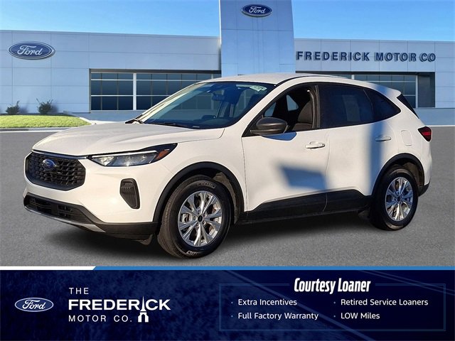 New 2025 Ford Escape Active image 1