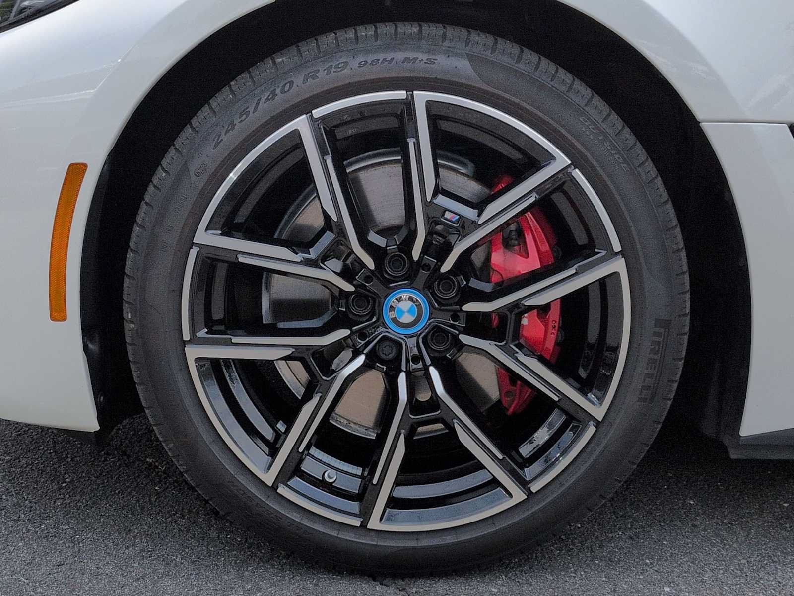 Used 2023 BMW i4 eDrive40 w/ M Sport Package RWD image 14