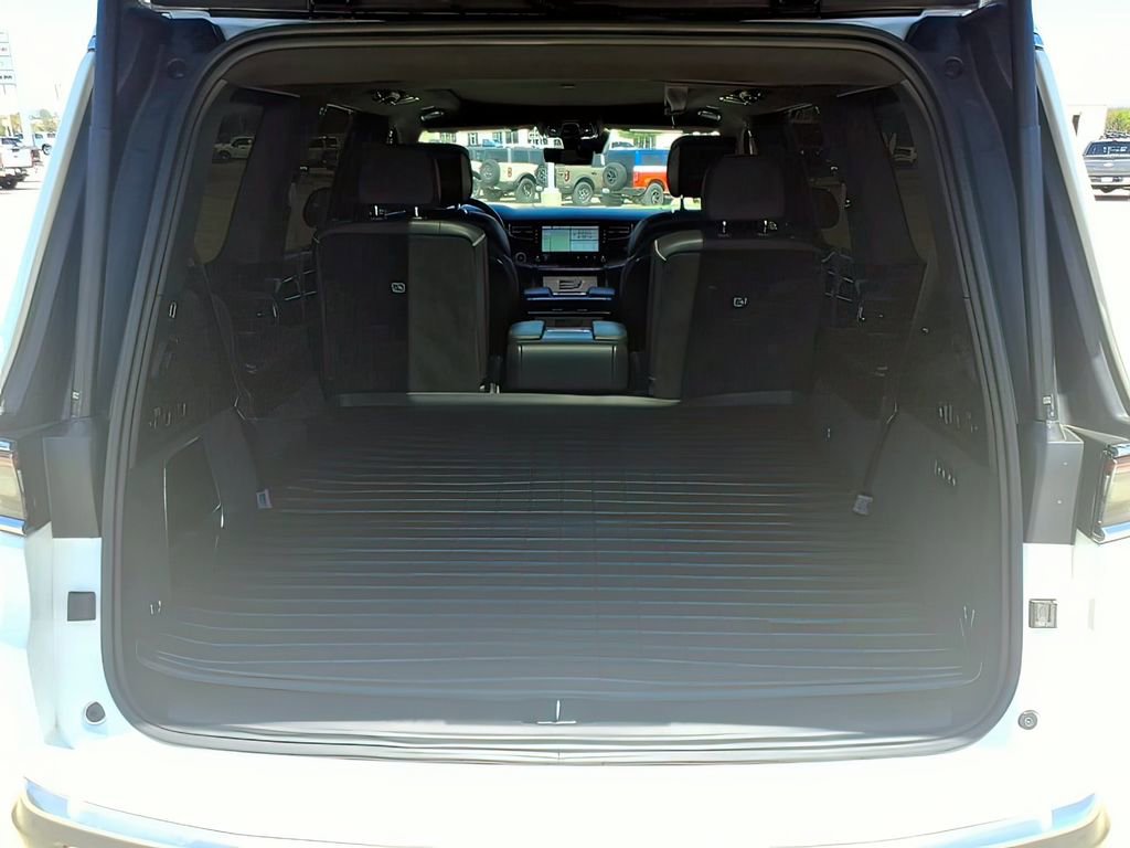 Used 2022 Jeep Grand Wagoneer Series II w/ Premium Group II image 27