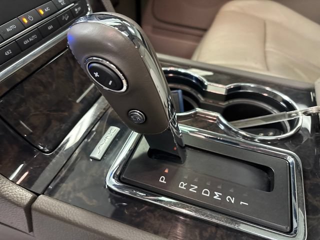 Used 2016 Lincoln Navigator Select AWD/4WD image 26