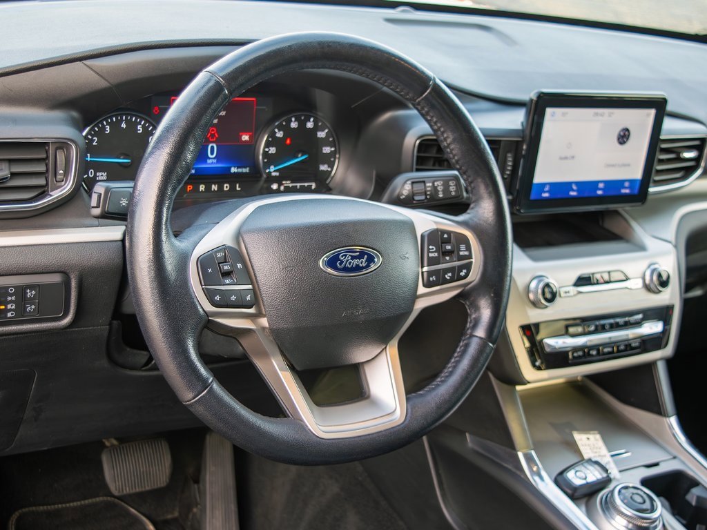 Used 2022 Ford Explorer XLT w/ Equipment Group 202A image 15