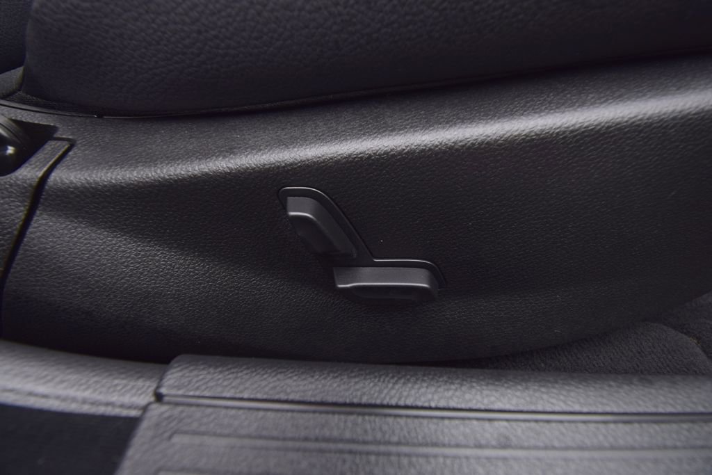 Used 2013 Mercedes-Benz C 300 C 300 Sport 4MATIC w/ Premium 1 Pkg image 23