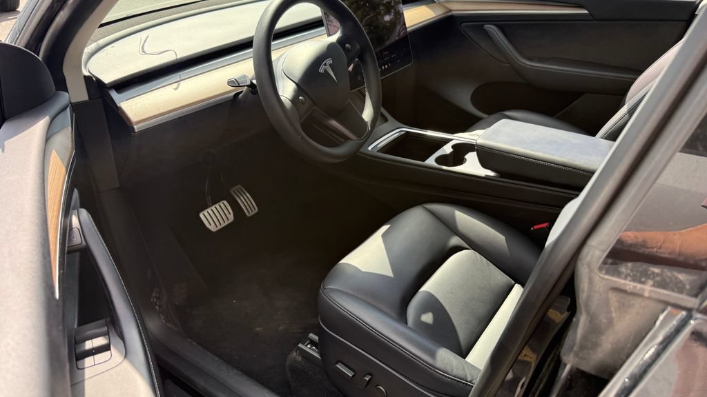 Used 2023 Tesla Model Y Performance AWD/4WD image 4