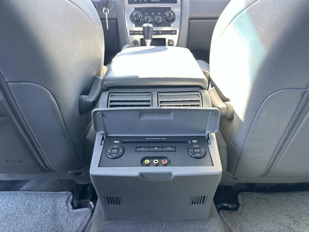 Used 2006 Jeep Grand Cherokee SRT8 w/ SRT Option Group I AWD/4WD image 15