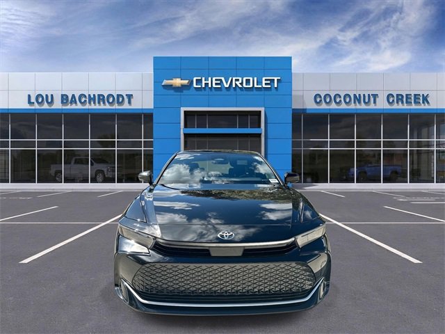 Used 2024 Toyota Crown XLE image 3