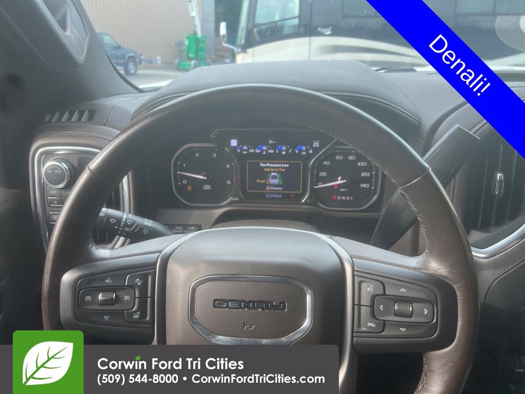 Used 2022 GMC Sierra 2500 Denali w/ Denali Ultimate Package AWD/4WD image 2