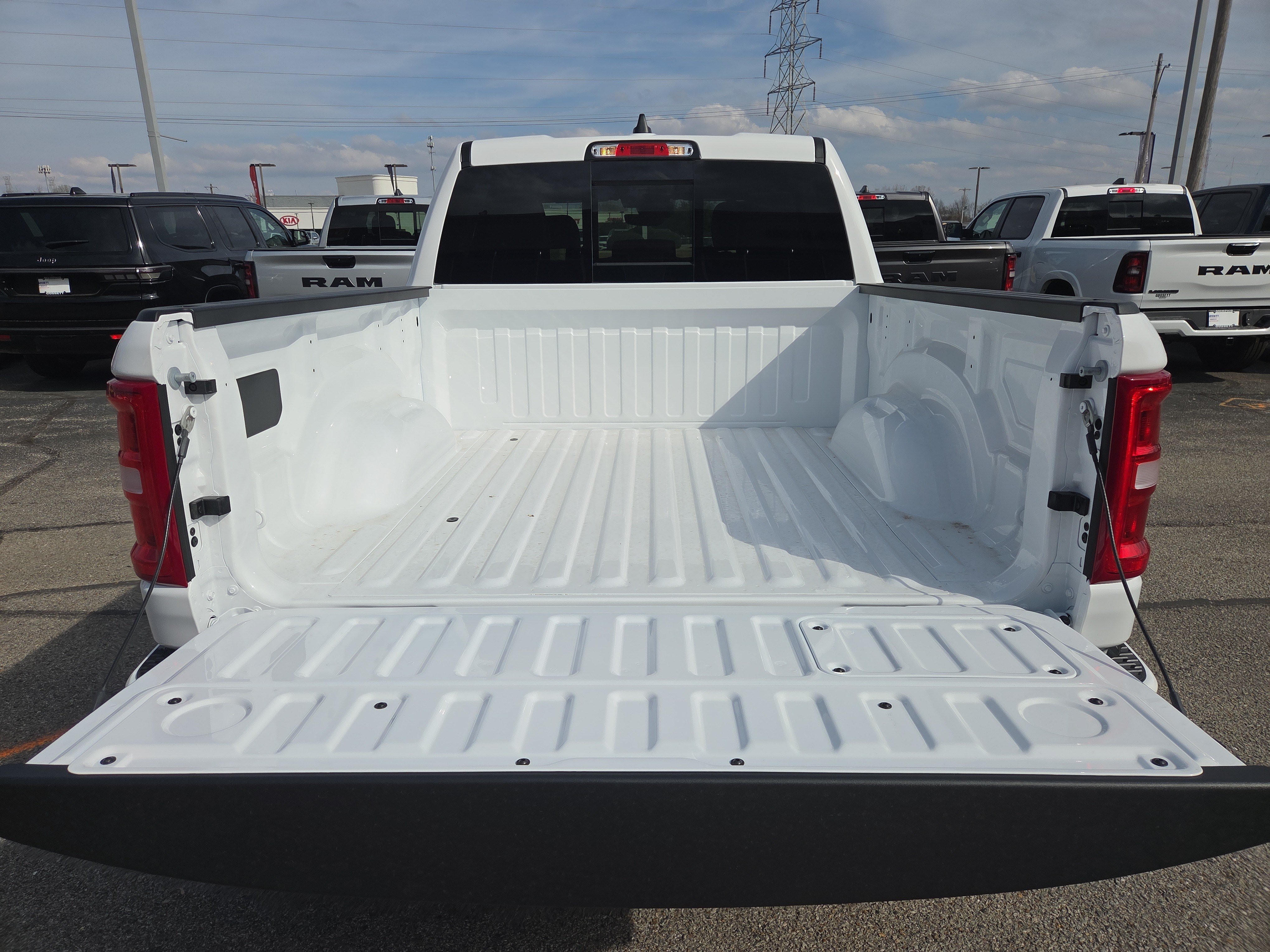 New 2026 RAM 1500 Laramie AWD/4WD image 8