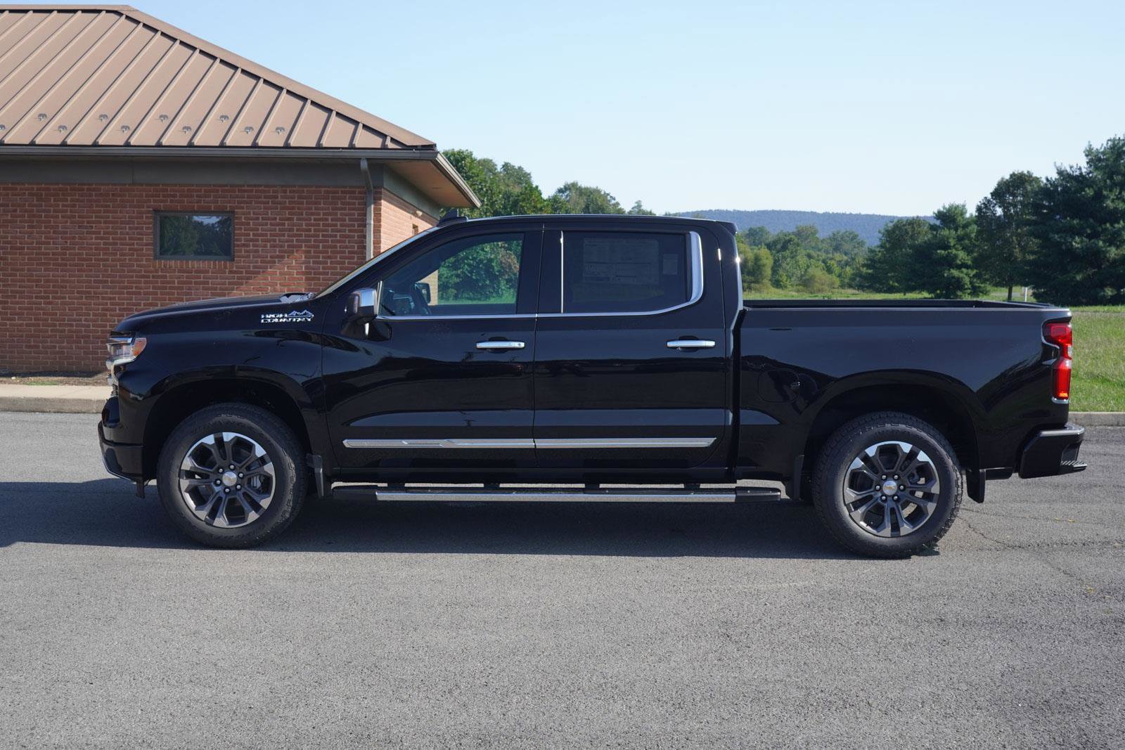New 2026 Chevrolet Silverado 1500 High Country w/ Technology Package image 8