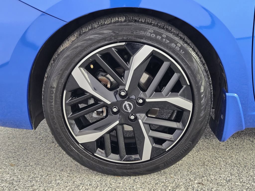 Used 2023 Nissan Versa SR w/ Trunk Package image 15