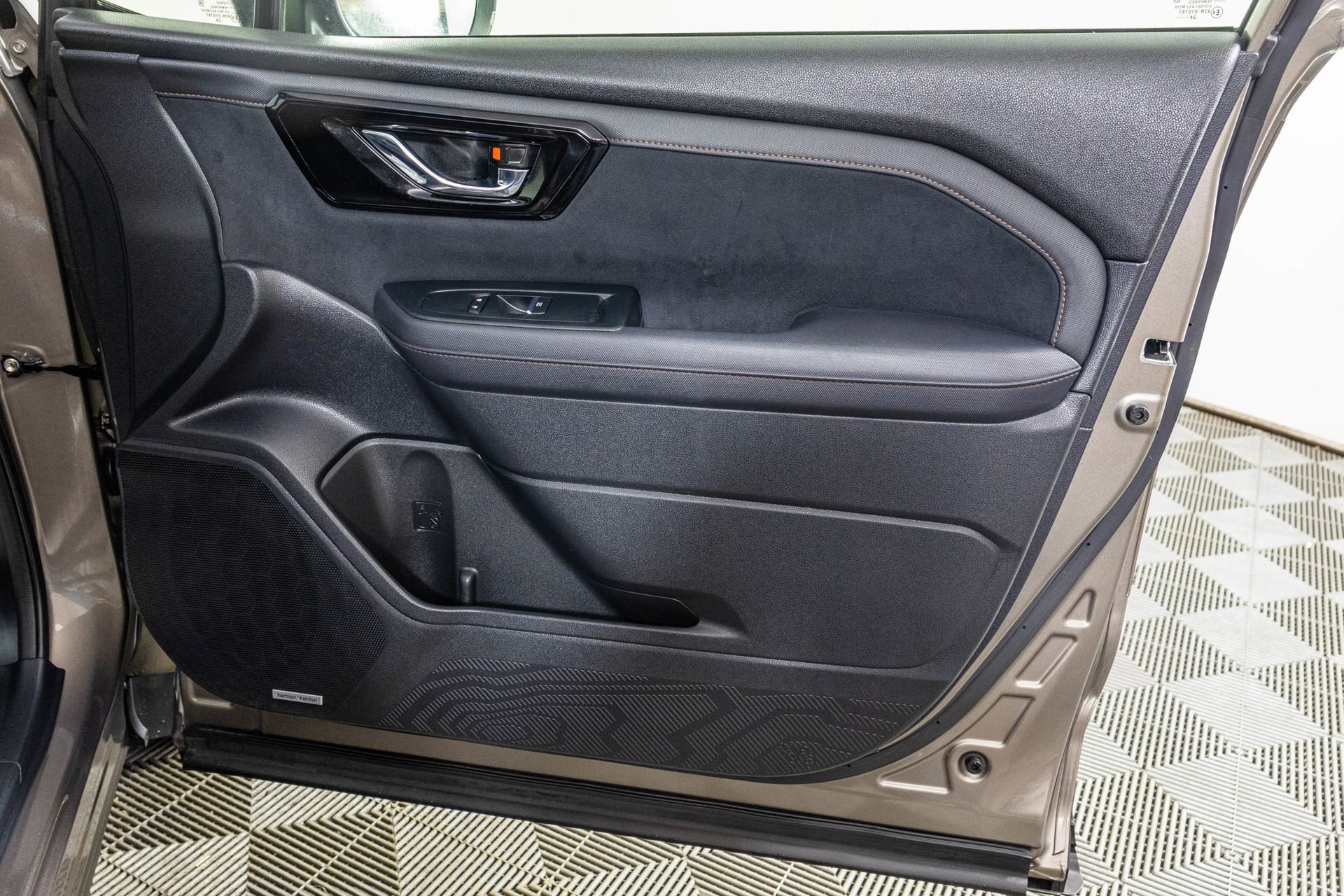 Used 2025 Subaru Forester Touring w/ Popular Package - Touring image 51