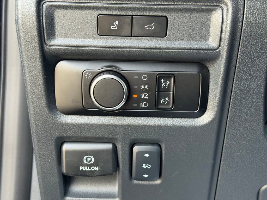 Used 2024 Ford Expedition Max XLT image 24