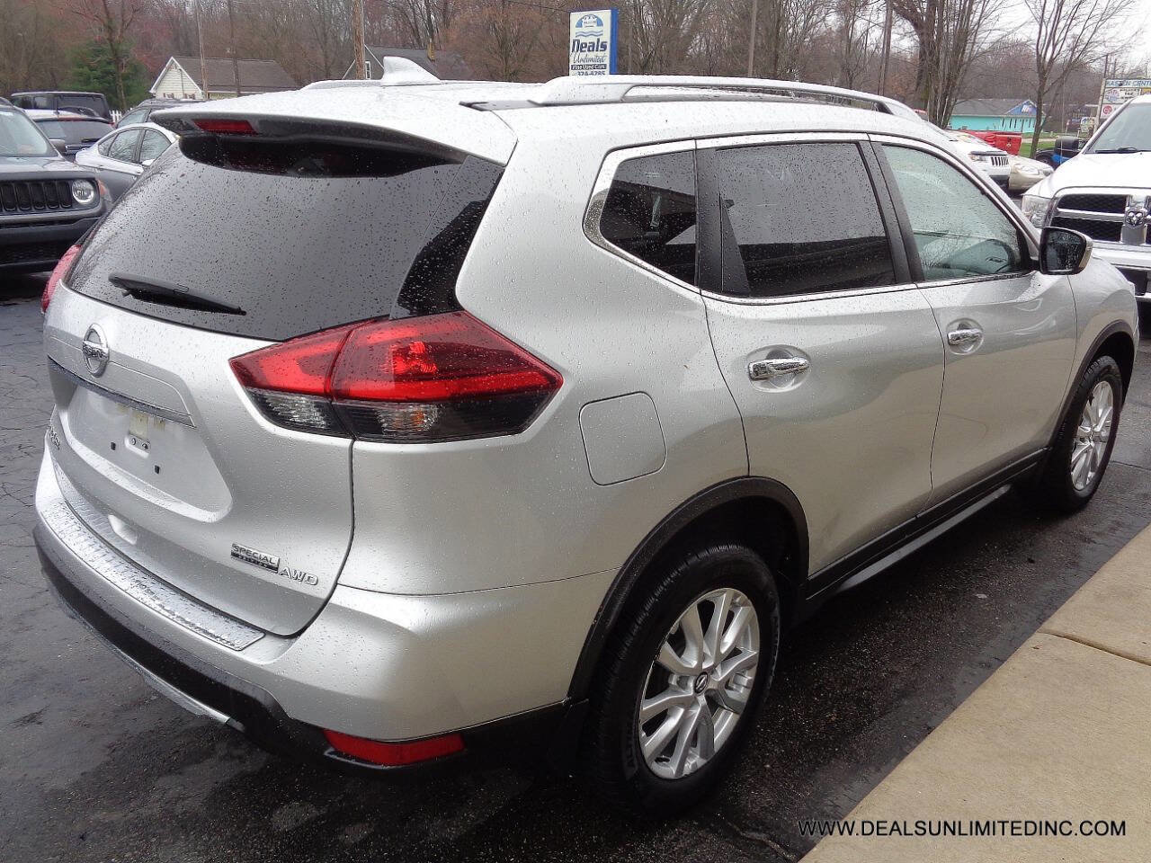 Used 2020 Nissan Rogue S w/ Special Edition Package image 3
