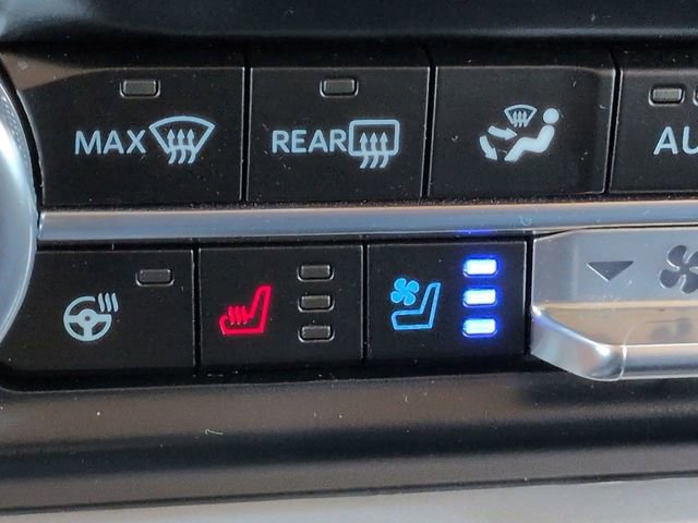 Used 2024 Ford Expedition XLT image 22