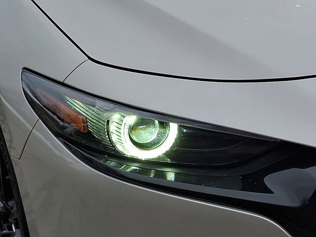 New 2026 MAZDA MAZDA3 Hatchback w/Premium Plus Pkg image 10