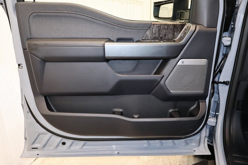 New 2026 Ford F350 Lariat w/ Black Appearance Package AWD/4WD image 9