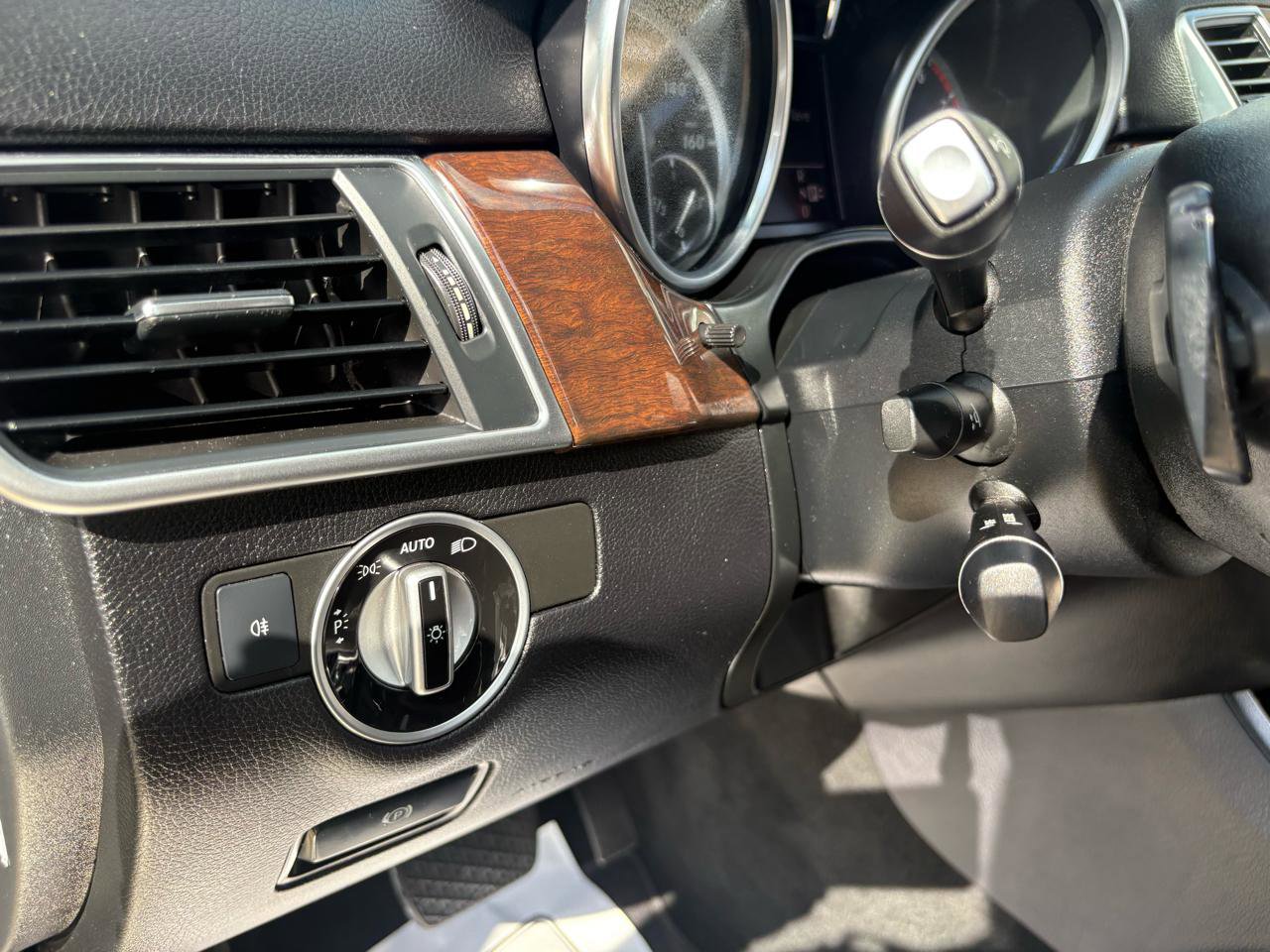 Used 2012 Mercedes-Benz ML 350 4MATIC image 28