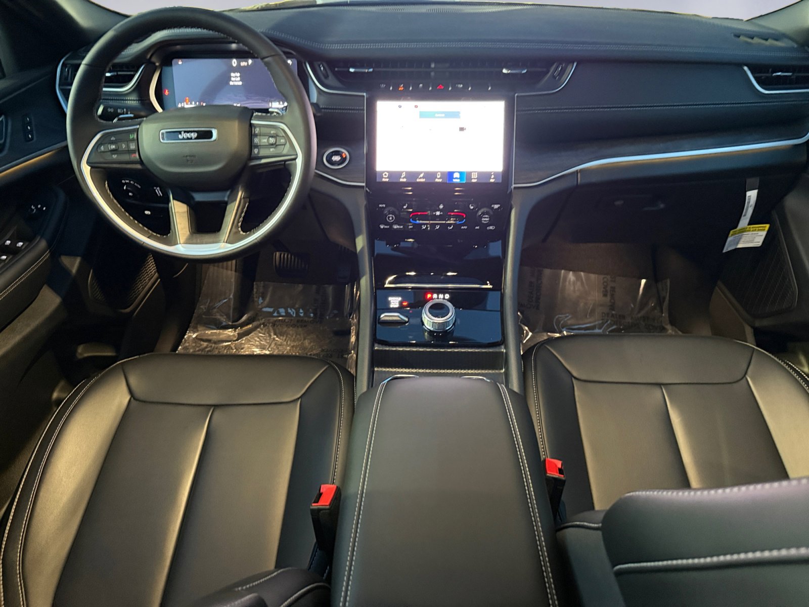 New 2025 Jeep Grand Cherokee L Limited w/ Black Appearance Package image 10