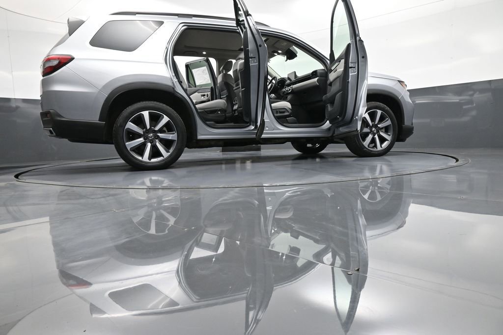 Certified 2023 Honda Pilot Touring image 50
