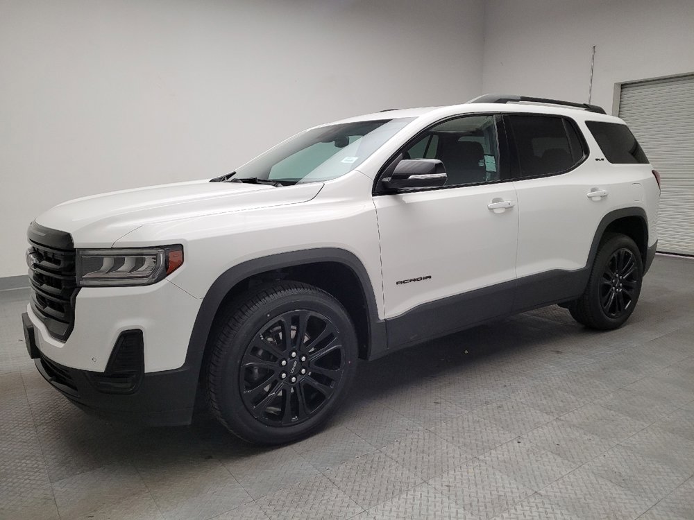 Used 2023 GMC Acadia SLE w/ Driver Convenience Package image 2