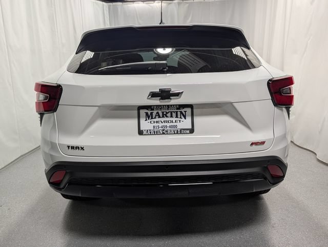 New 2026 Chevrolet Trax RS w/ Sunroof Package FWD image 4