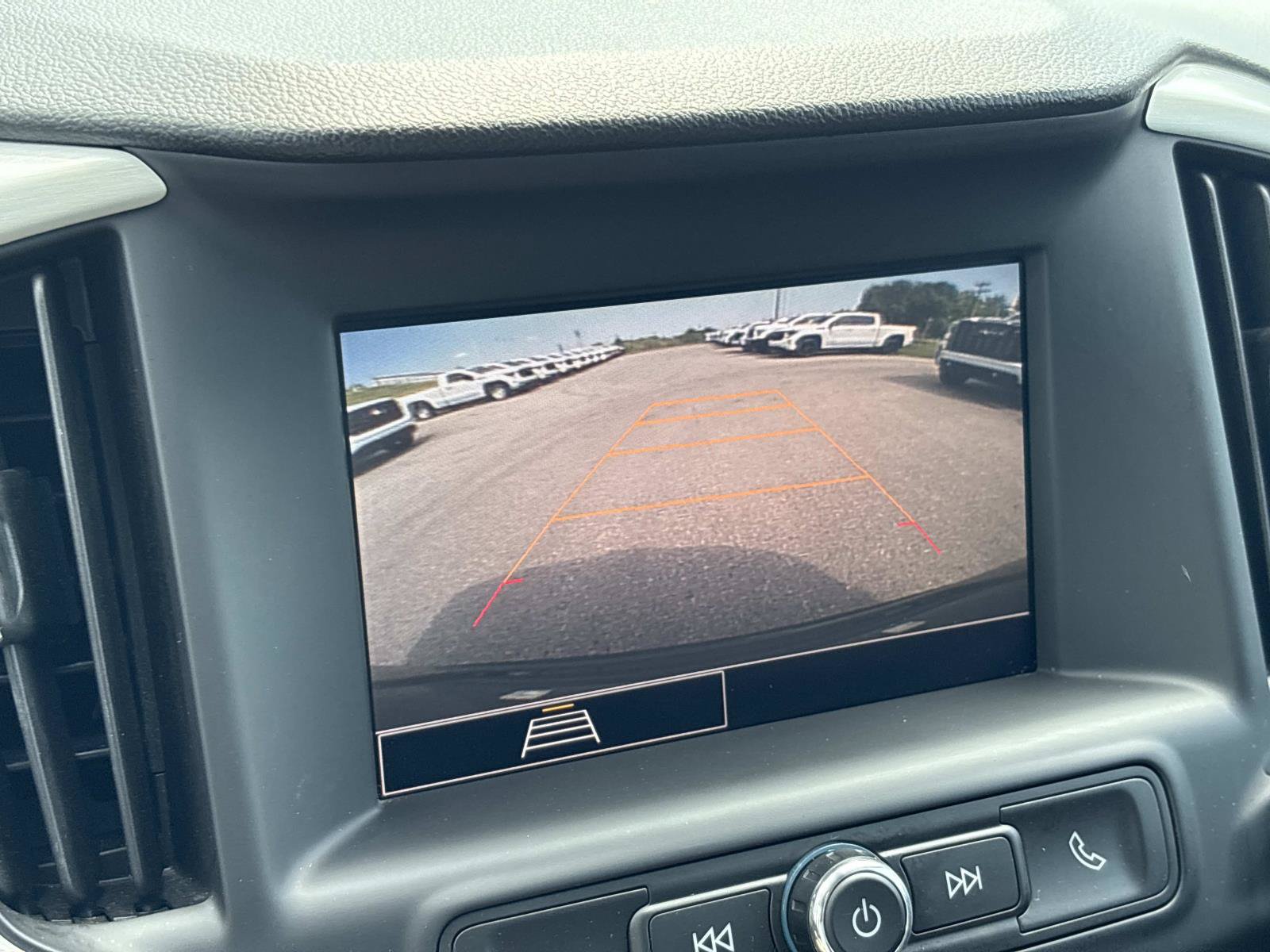 Used 2024 GMC Terrain SLE AWD/4WD image 23