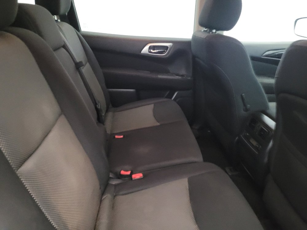 Used 2017 Nissan Pathfinder S FWD image 19